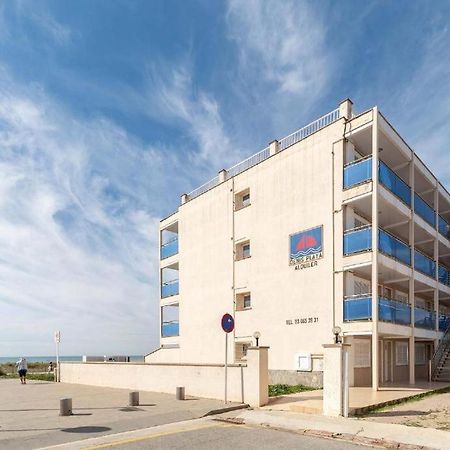 Apartamentos Denis Castelldefels Kültér fotó