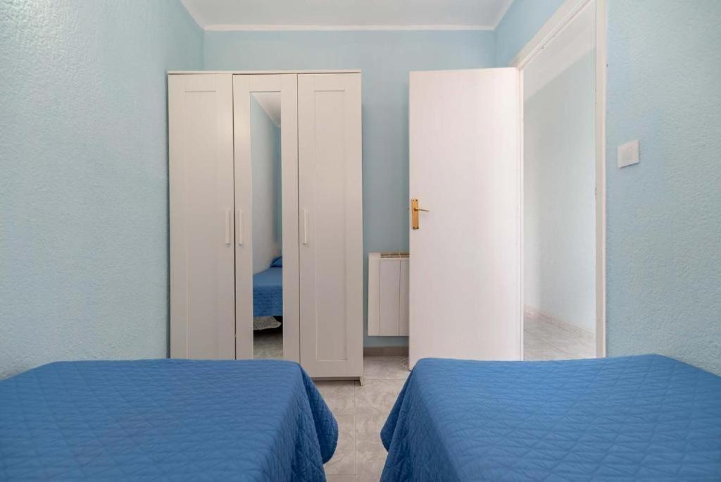 Apartamentos Denis Castelldefels Kültér fotó