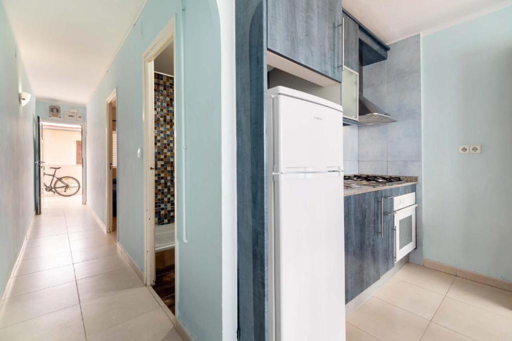 Apartamentos Denis Castelldefels Kültér fotó