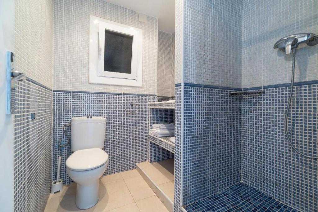 Apartamentos Denis Castelldefels Kültér fotó