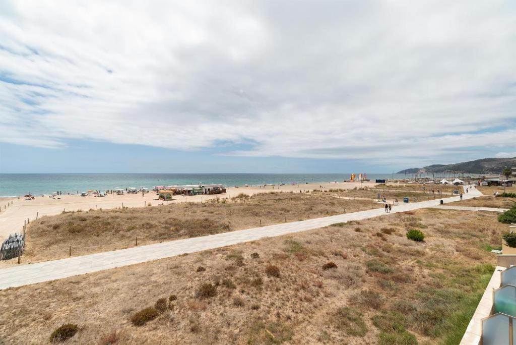 Apartamentos Denis Castelldefels Kültér fotó