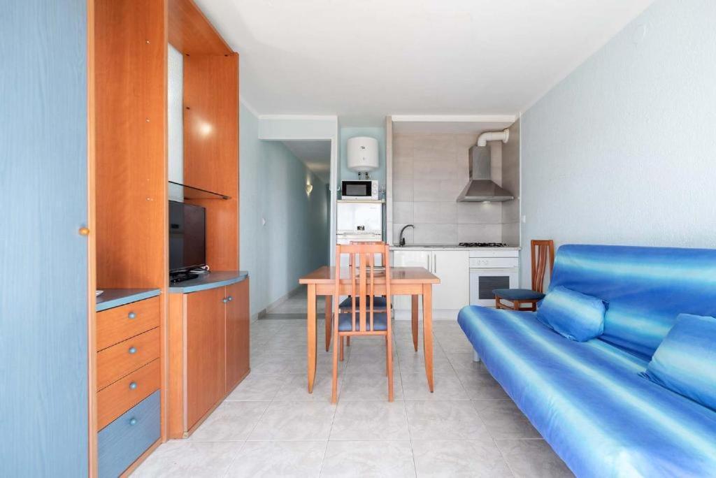 Apartamentos Denis Castelldefels Kültér fotó