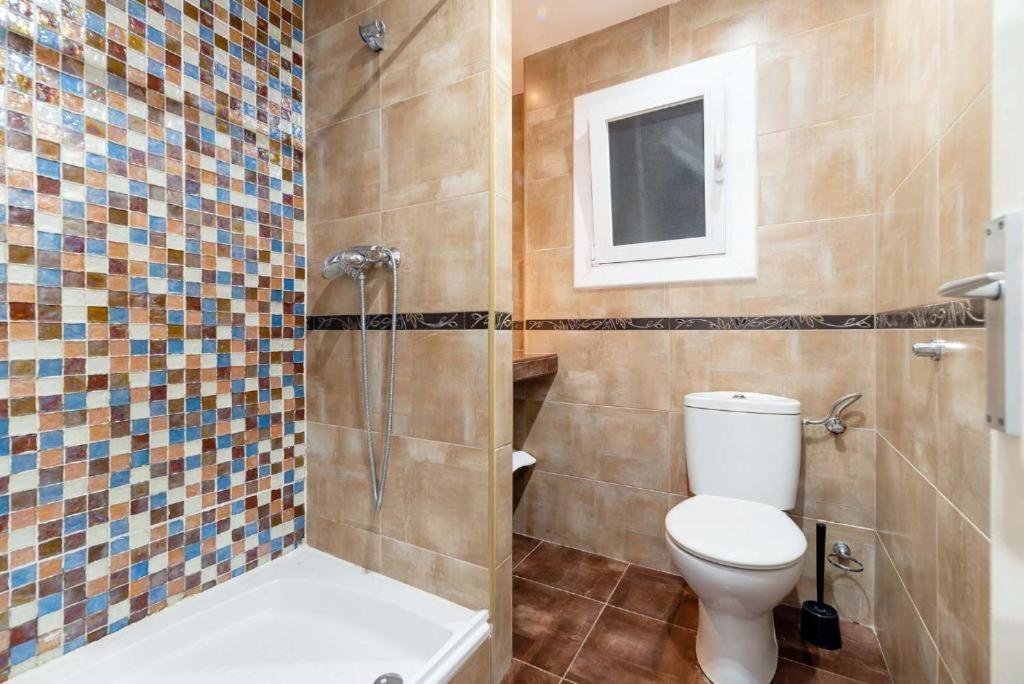 Apartamentos Denis Castelldefels Kültér fotó
