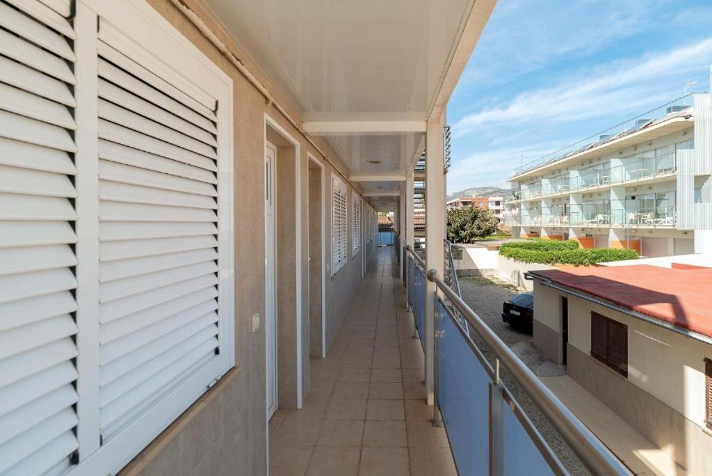 Apartamentos Denis Castelldefels Kültér fotó